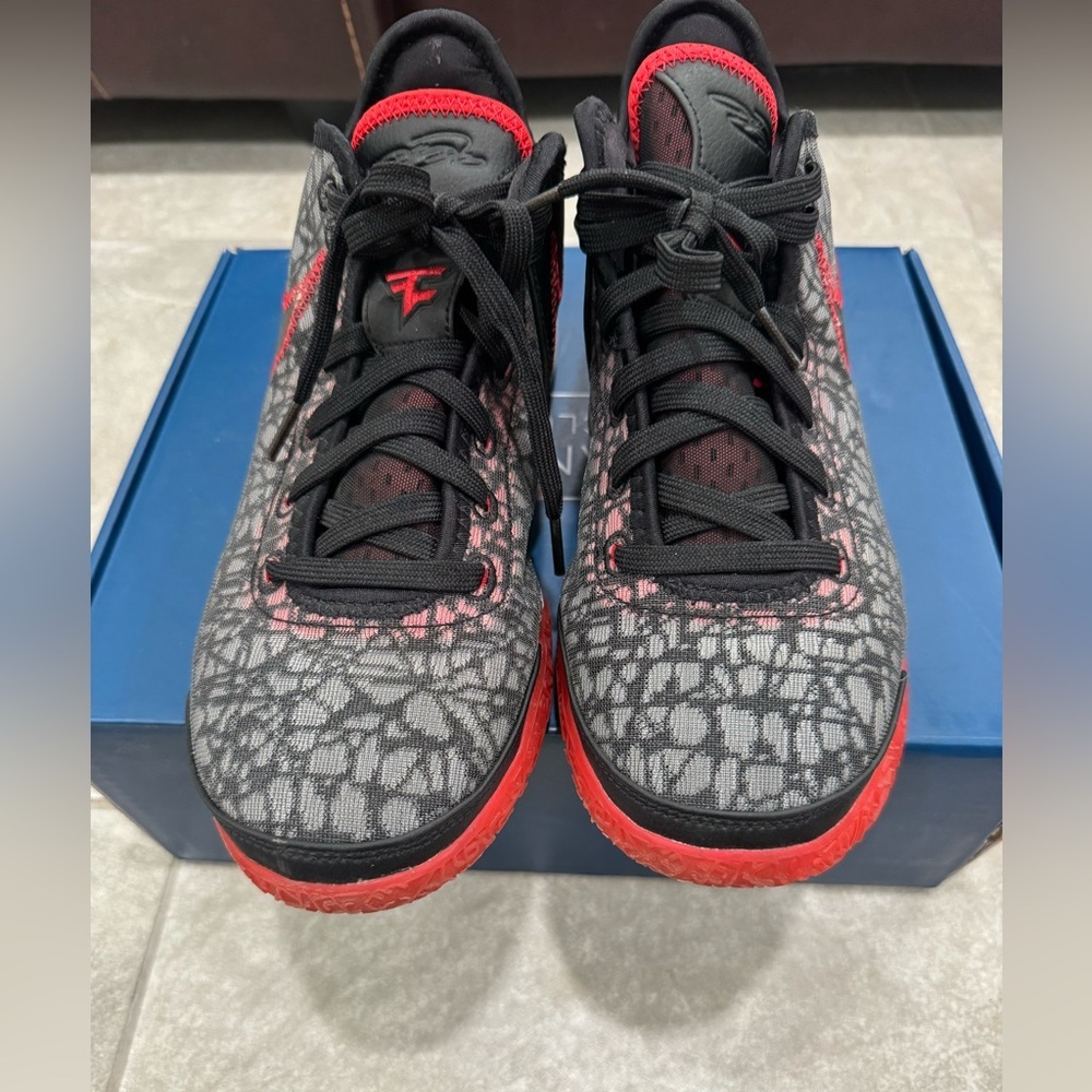 Size 9 - Nike Lebron NXXT X Faze Clan Bred - Picture 4 of 7